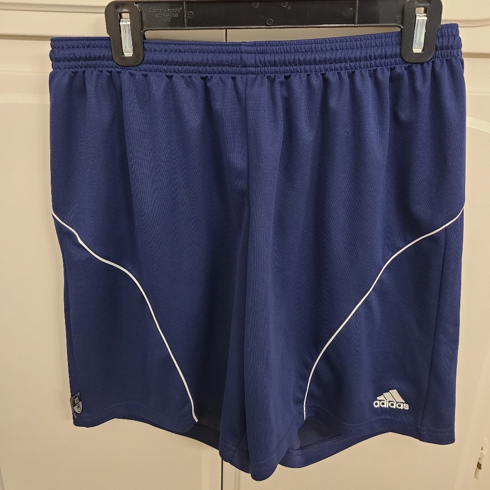 Adidas Clima365 Women's Navy Shorts Size Large - Picture 1 of 9